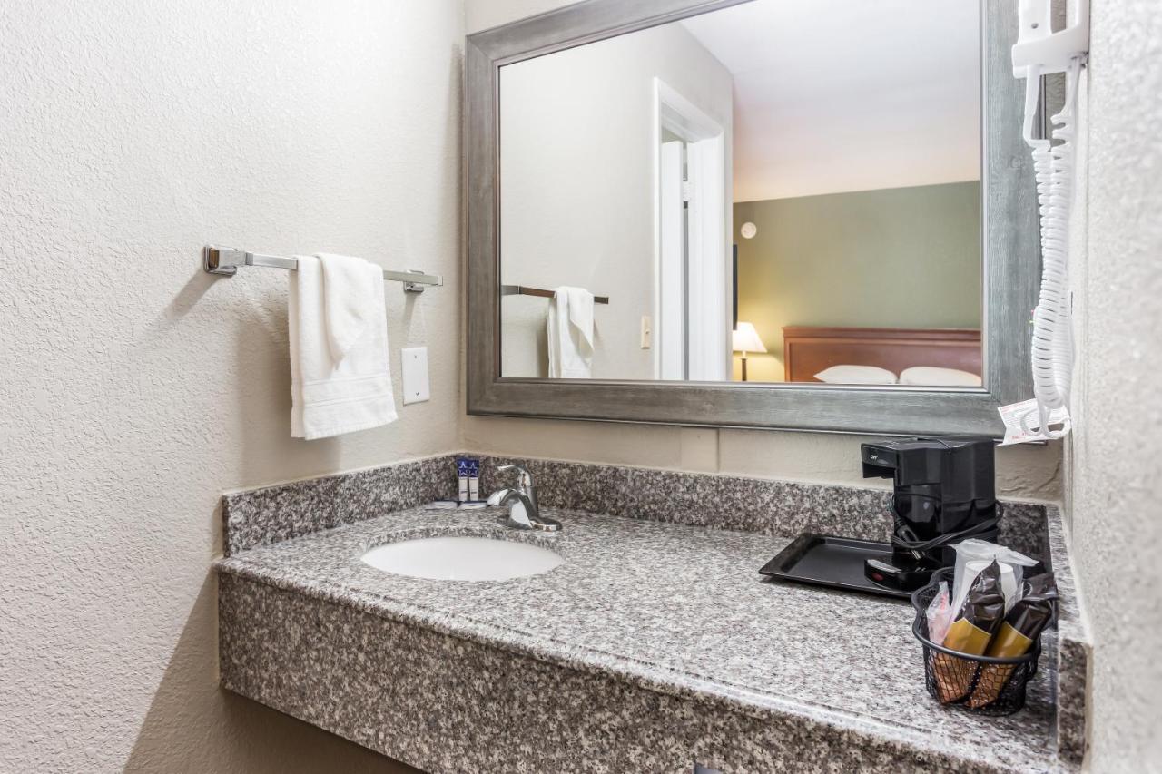 Motel Americas Value - Lebanon