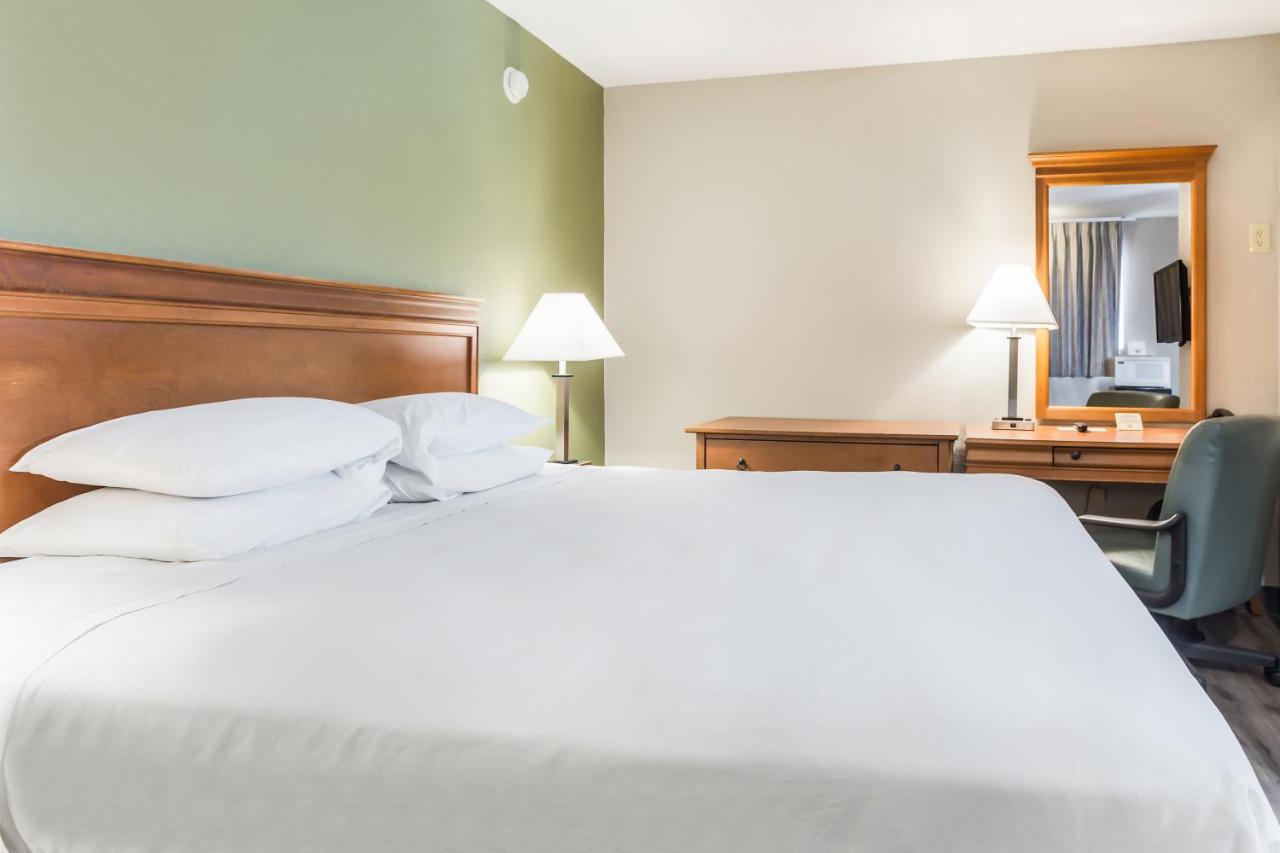 Americas Value - Motel 2*