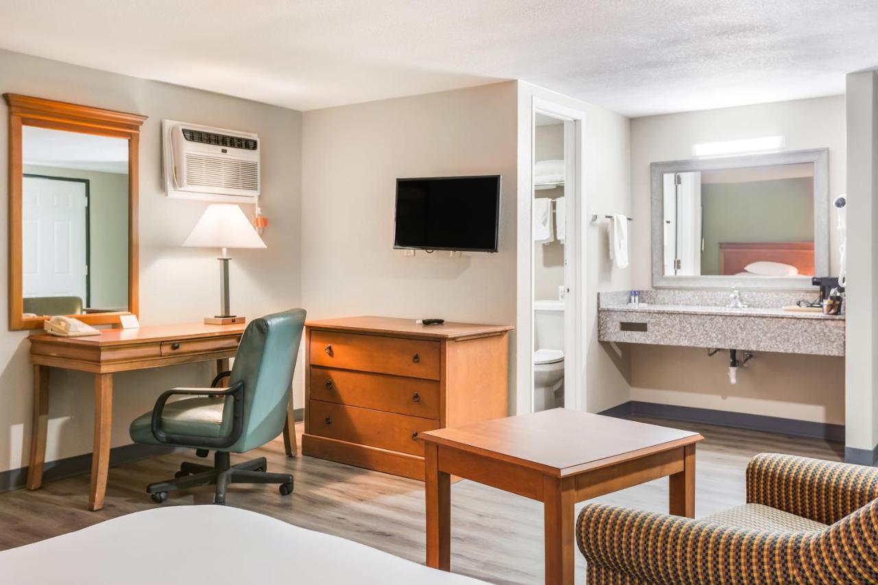Americas Value - Motel 2*