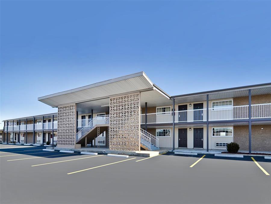 Americas Value - Motel 2*